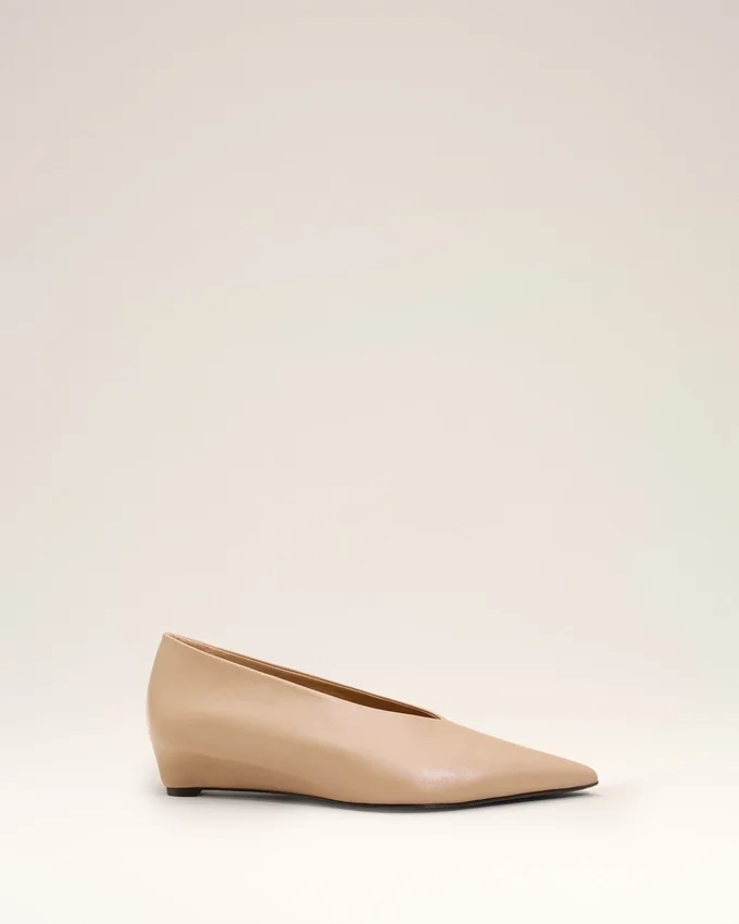 Beige Lamb Leather Pointed Toe Wedge Pump Beige Lamb Leather Pointed Toe Wedge Pump