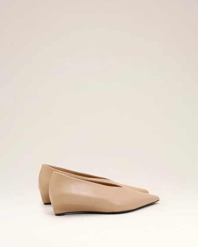 Beige Lamb Leather Pointed Toe Wedge Pump Beige Lamb Leather Pointed Toe Wedge Pump