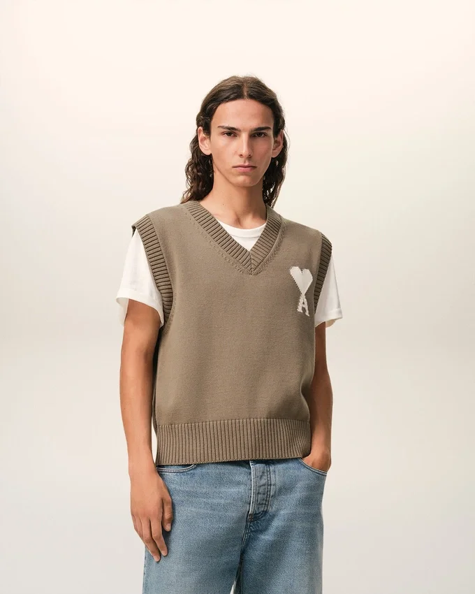 Beige Wool and Cotton Sleeveless Ami De Coeur Sweater Beige Wool and Cotton Sleeveless Ami De Coeur Sweater