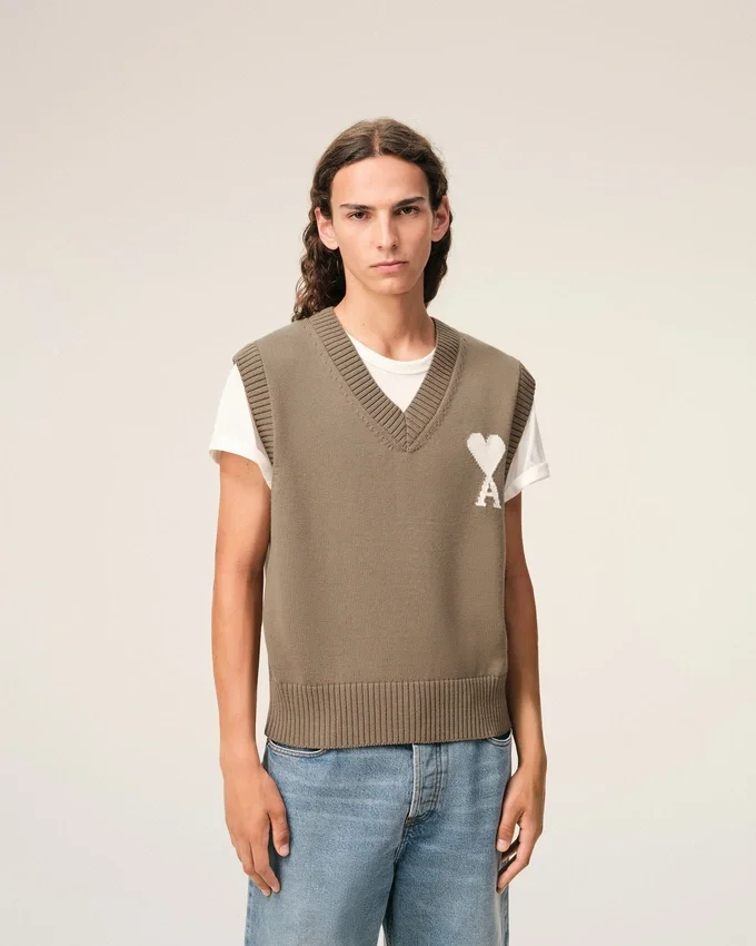 Beige Wool and Cotton Sleeveless Ami De Coeur Sweater Beige Wool and Cotton Sleeveless Ami De Coeur Sweater