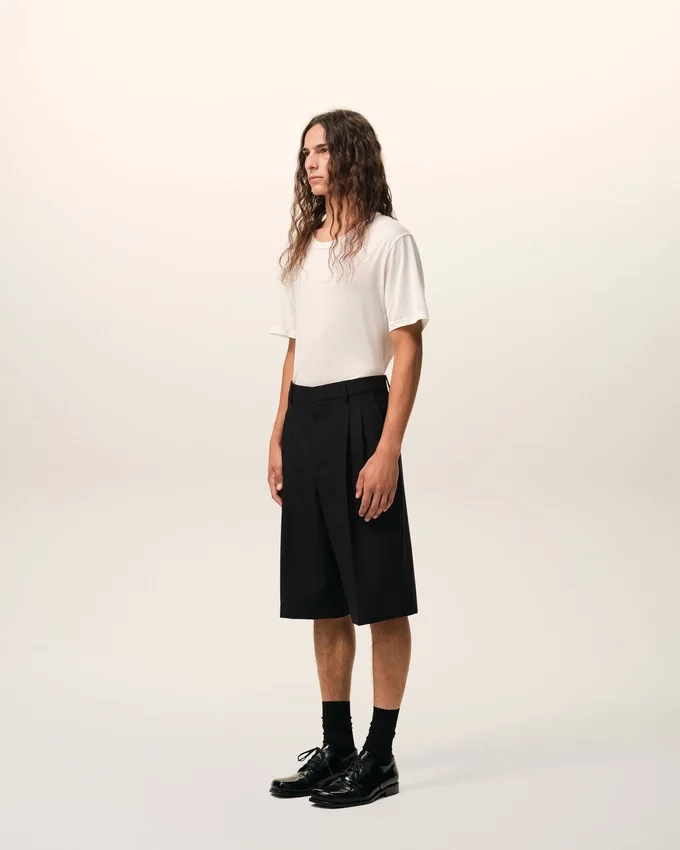 Black New Wool Low Waist Wide Bermuda Shorts Black New Wool Low Waist Wide Bermuda Shorts