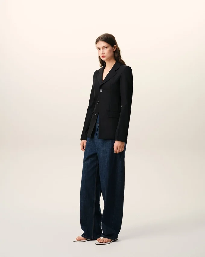 Black New Wool Single Breasted Fitted Jacket Black New Wool Single Breasted Fitted Jacket