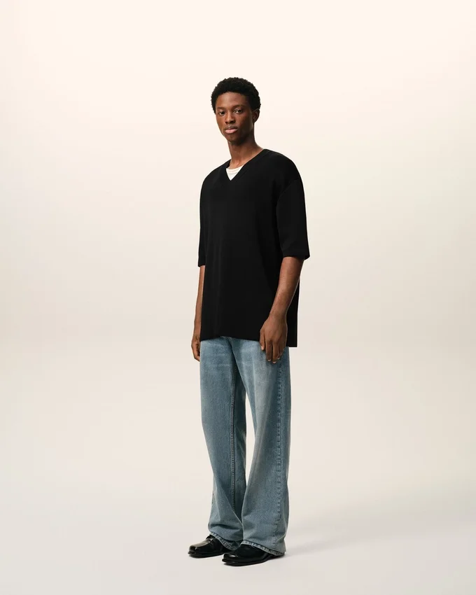 Black Wool Short Sleeves V Neck Sweater Black Wool Short Sleeves V Neck Sweater