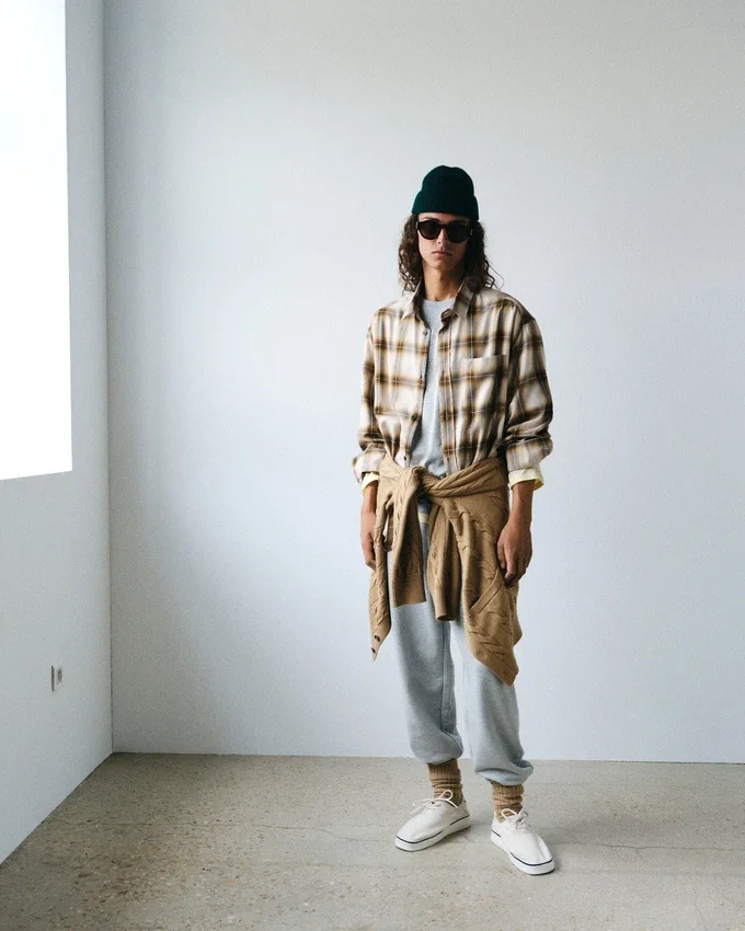 Boxy Beige Checkered Shirt Ami De Coeur in Canvas Boxy Beige Checkered Shirt Ami De Coeur in Canvas
