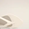 White Lamb Leather Pointed Toe Flip Flops White Lamb Leather Pointed Toe Flip Flops