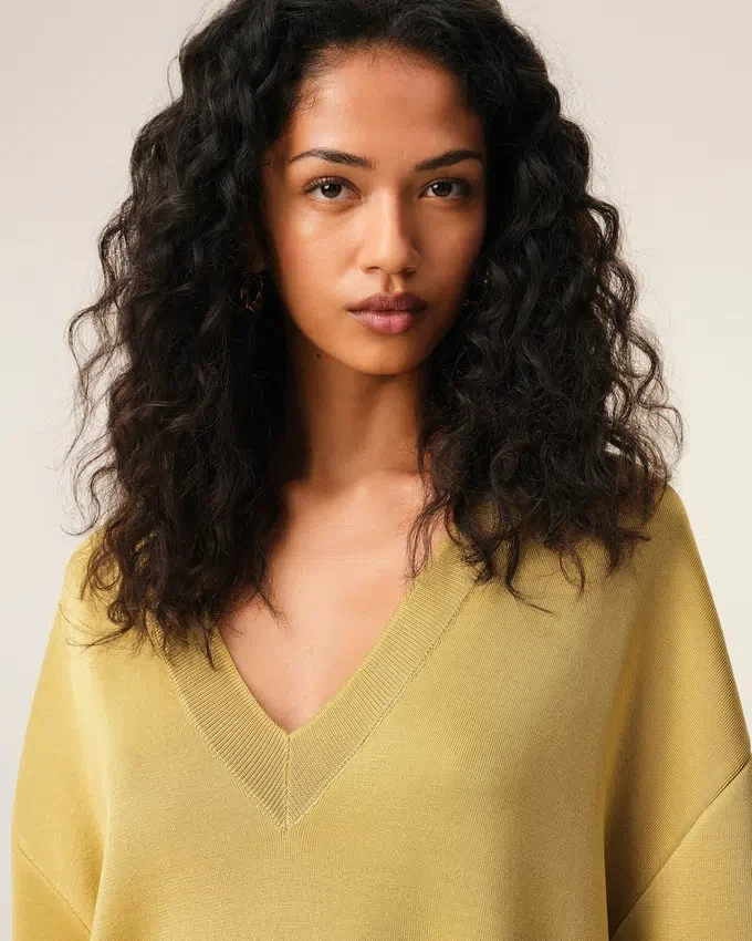 Yellow Wool Short Sleeves V Neck Sweater Yellow Wool Short Sleeves V Neck Sweater